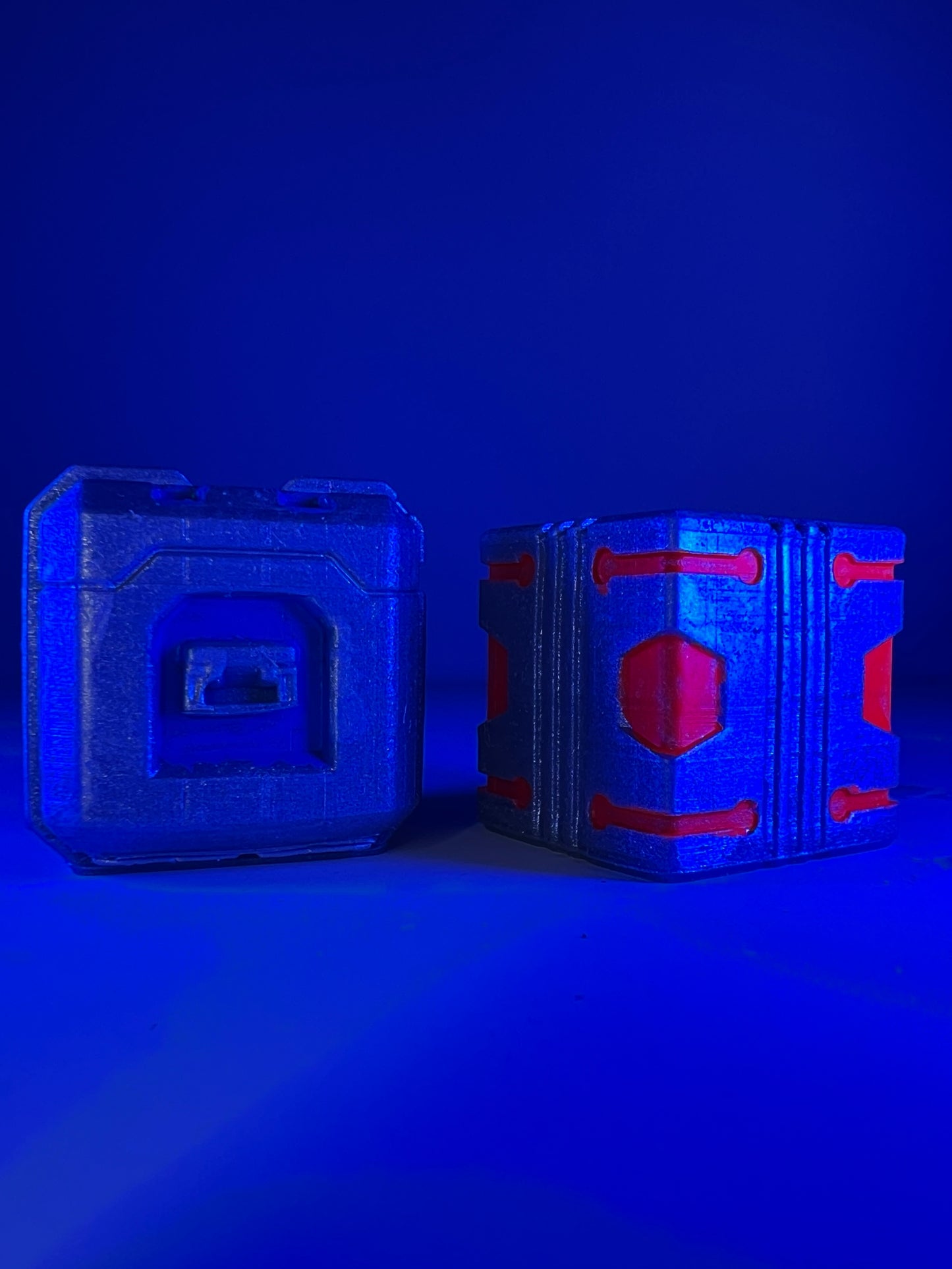 Small sci-fi crates